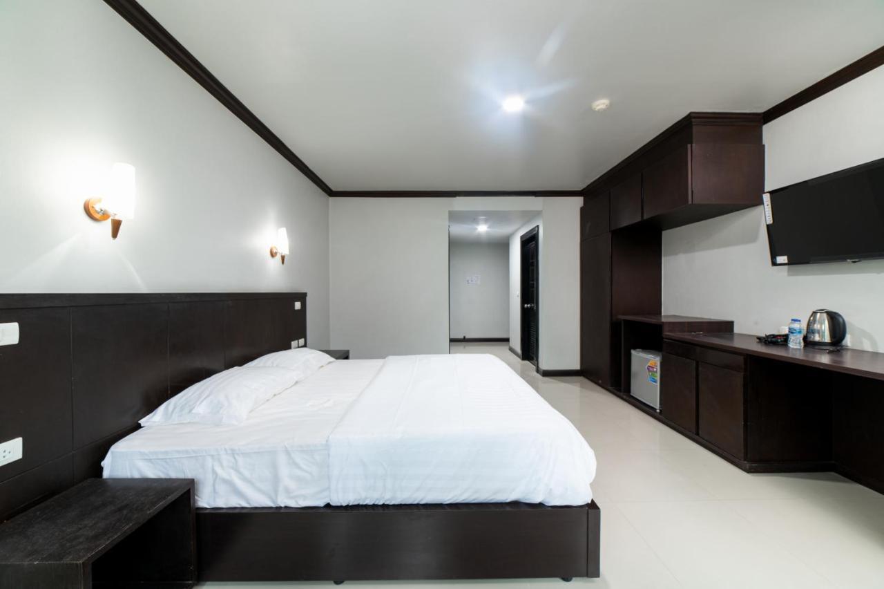 Gp House Phuket Patong Beach Bagian luar foto