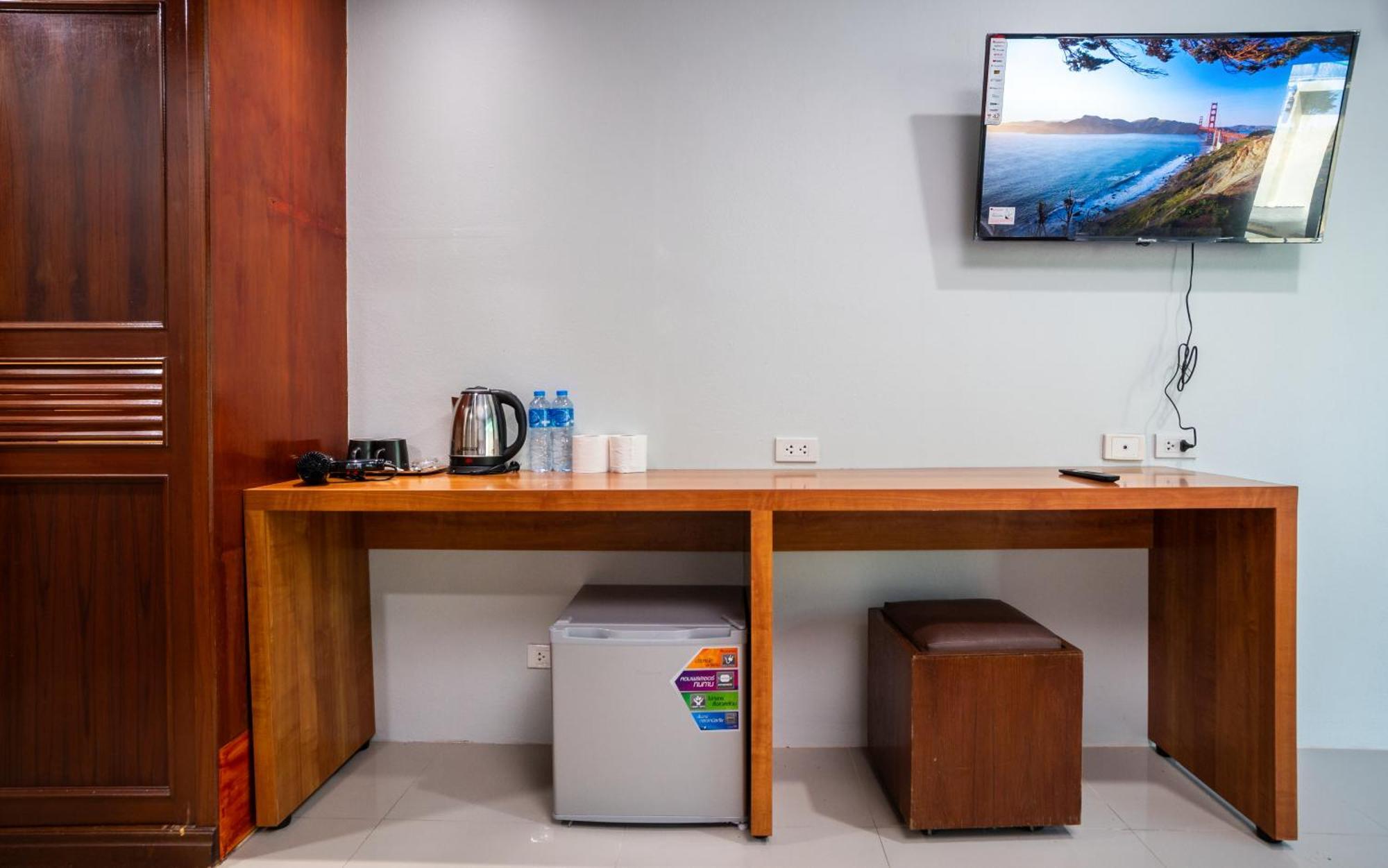 Gp House Phuket Patong Beach Bagian luar foto