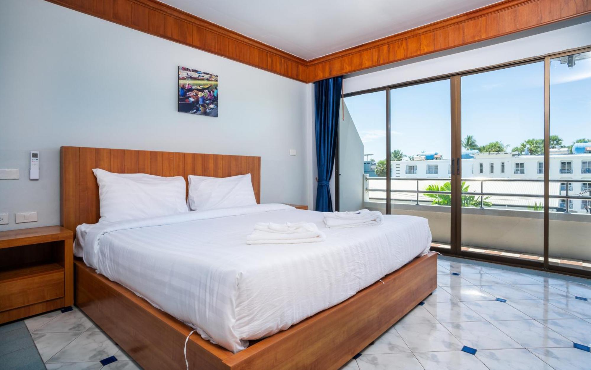 Gp House Phuket Patong Beach Bagian luar foto