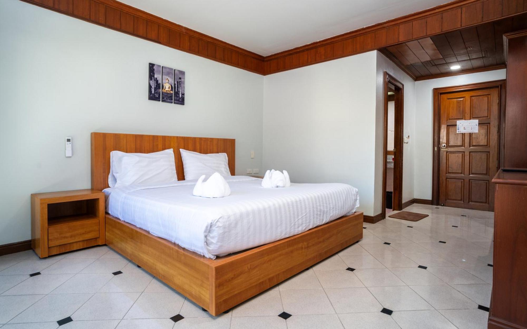Gp House Phuket Patong Beach Bagian luar foto