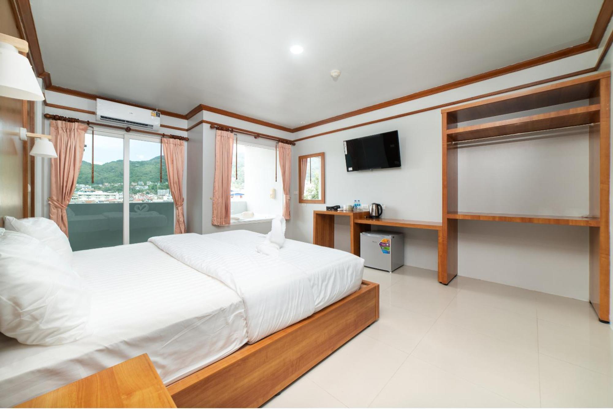 Gp House Phuket Patong Beach Bagian luar foto